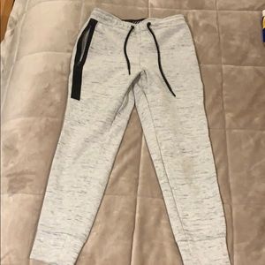 American Eagle Men’s Flex joggers in heather grey
